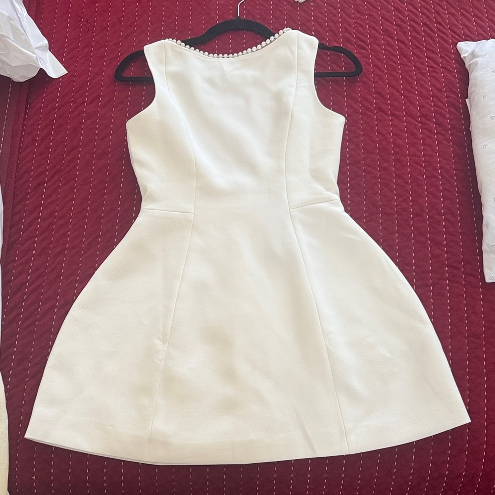 Elegant White Mini Dress